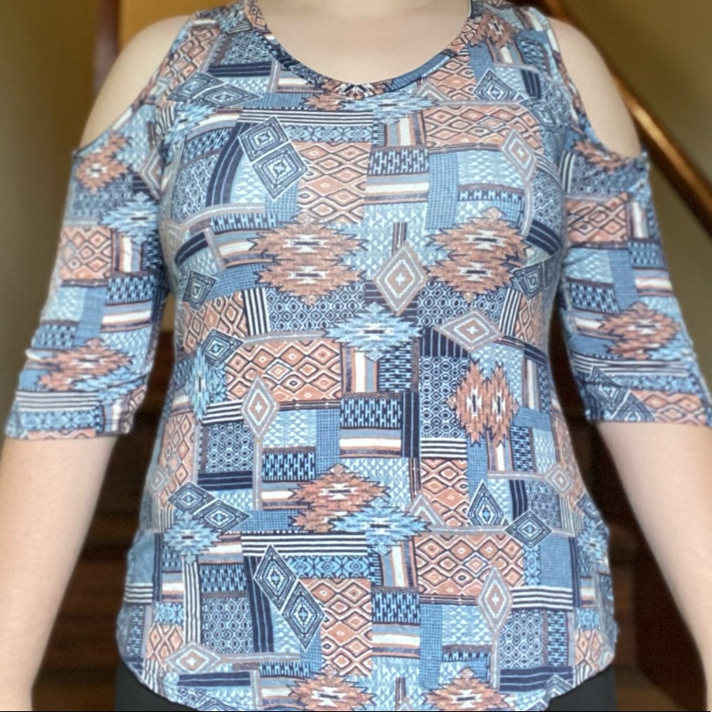 Blue patterned cold shoulder shirt